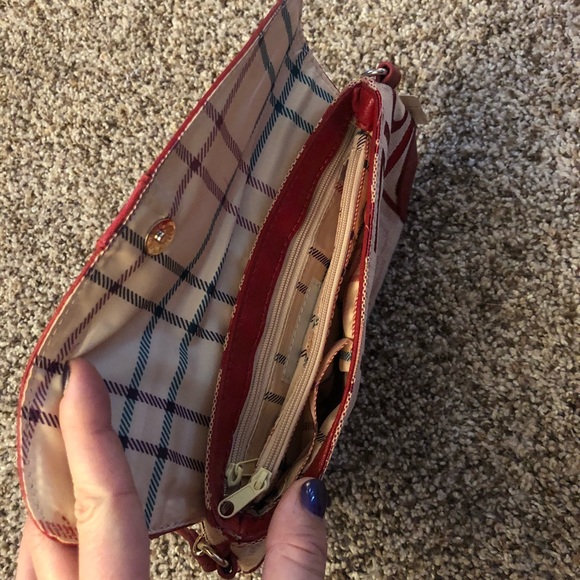 Liz Claiborne red clutch - NWT - Picture 2 of 2